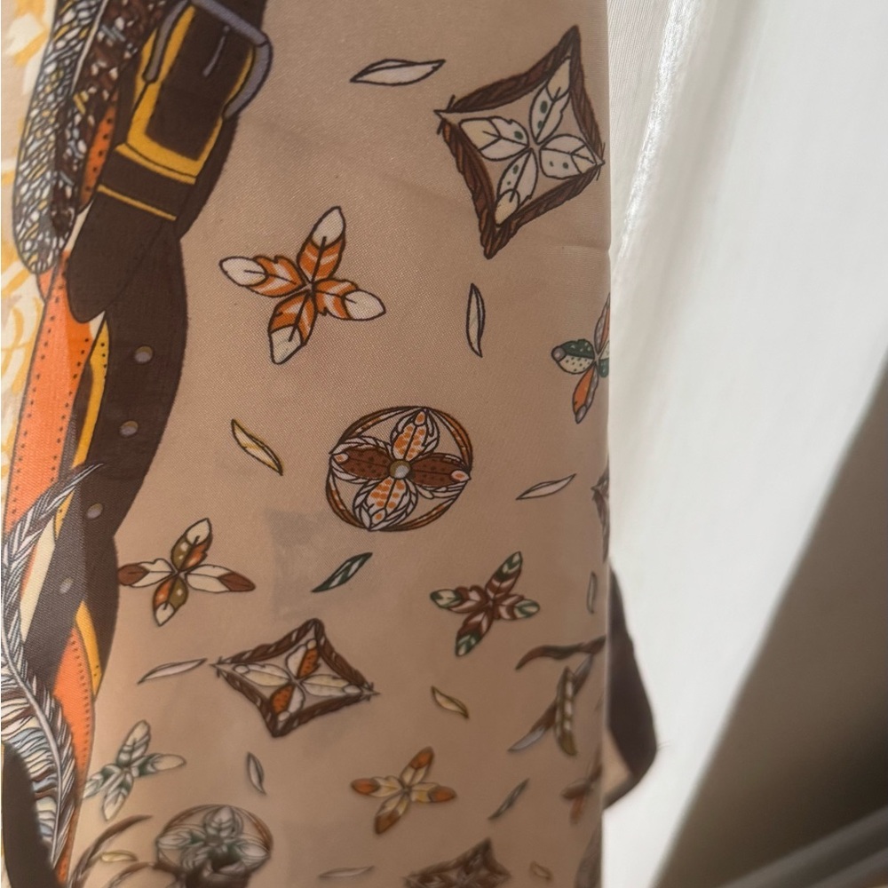 Floral Patterned Scarf - Picture 5 of 6